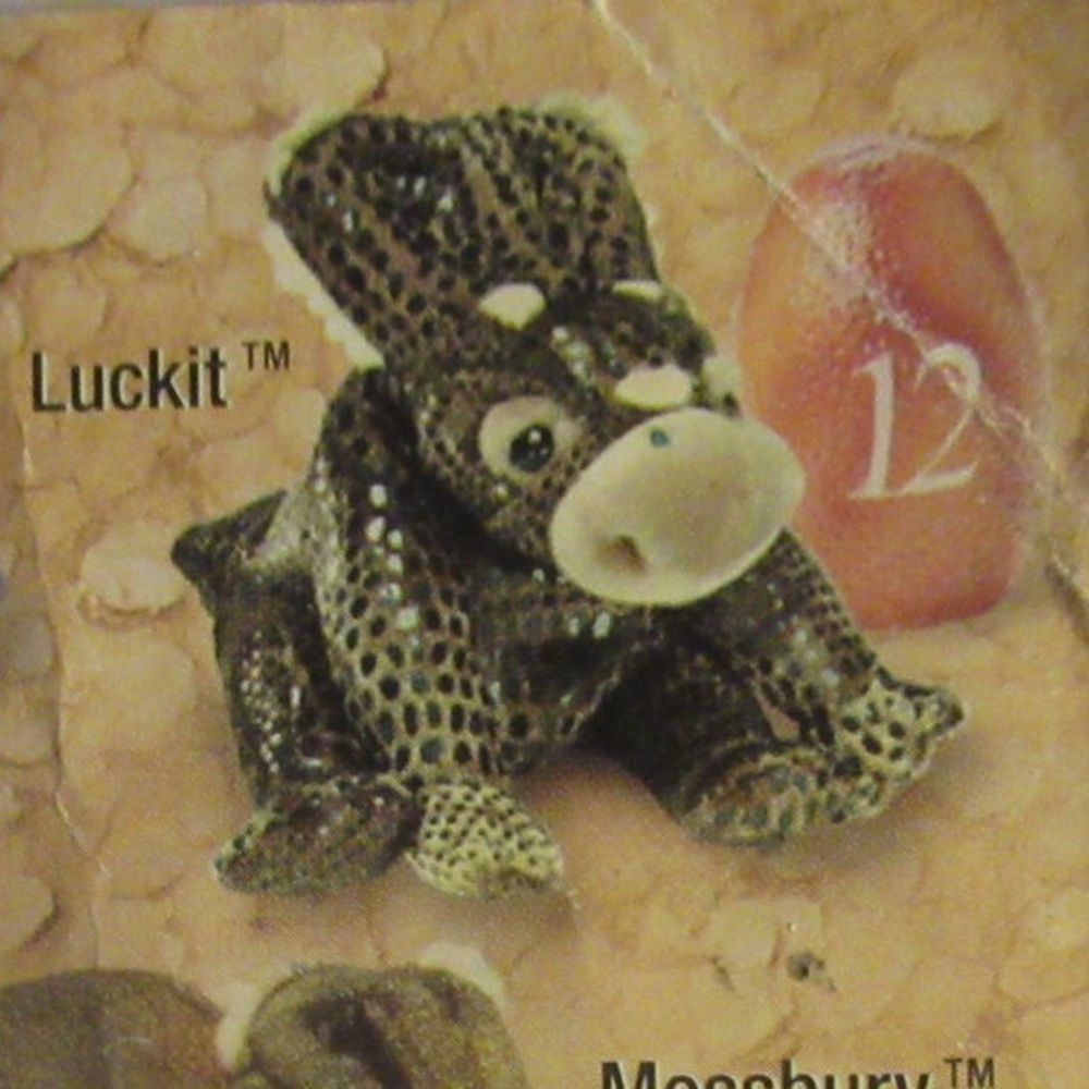 2002 HALLMARK DINOTOPIA 26 ALPHA SERIES PLUSH - #12 LUCKIT